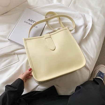 Axelväska Underarmsväska GUL