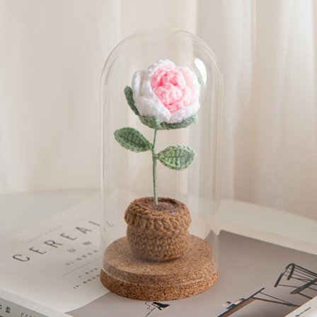 Flora gaver rosa roser med kunstige blomster i glasskuppel