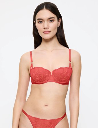 Triumph Crazy Stupid Love Whp - Red - E x 75