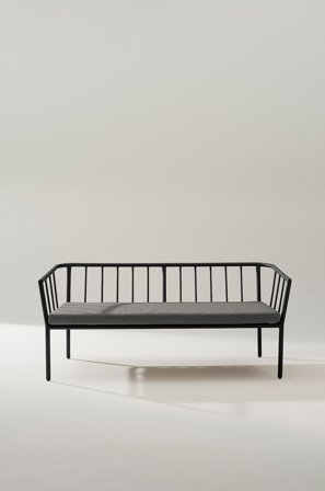 Jotex - Utesofa 2-seters Svart - MENTON - Kjøp Hagesofaer & hagebenker hos Jotex