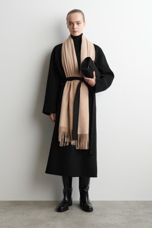 Women's Bufanda De Lana Con Flecos in Beige