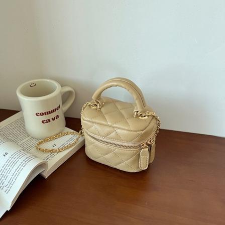 Naisten miniolkalaukku Timanttinahkainen käsilaukku Pieni ruudullinen ketjulaukku Naisten yksinkertainen muoti Crossbody-laukku Apricot