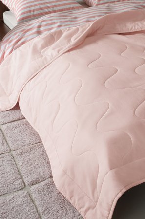 Jotex - Mini Sengeteppe Lys rosa - VEIX - Kjøp Sengetøy hos Jotex