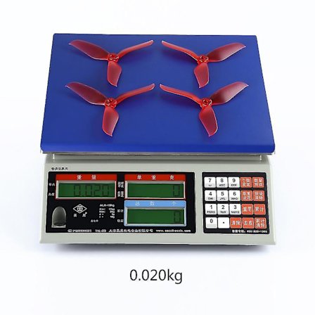 5045 3-lapainen Tri-Blade -kilpa-potkuri FPV-kilpa-ajoon