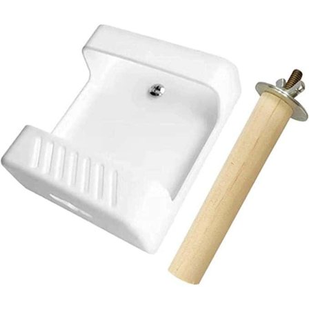 Fuglekopper, hengende koppholdere og fugleseter, fuglemating og vanningsutstyr, papegøyematere