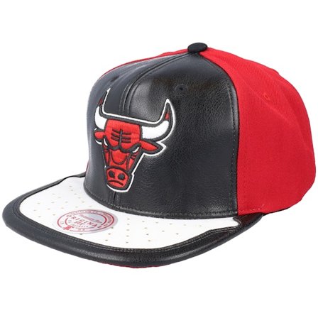 Mitchell & Ness - Chicago Bulls Day One Black/White Snapback Snapback Black Cap - NBA @ Hatstore