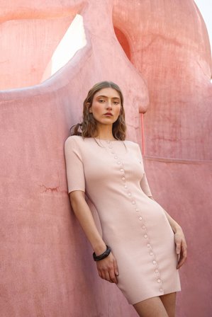 NA-KD Knitted Button Mini Dress - Strikkjoler - Lyserød - S