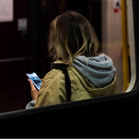 Hofi iPhone 11/XR Härdat Glas Skärmskydd Privacy