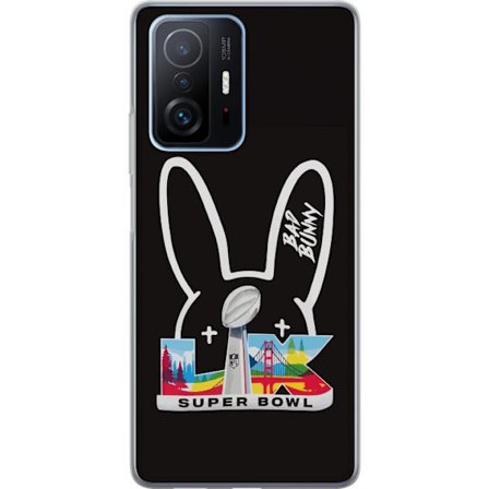 Kompatibel Mobilcover til Xiaomi 11T Pro Bad Bunny portræt med åben skjorte, tatoveringer og krøllet hår i stilfuld modefotografering