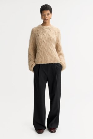 Soft Goat - Chunky cable knit - L - Light Camel