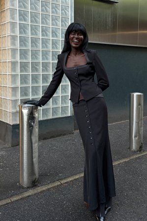 Amy Lefévre x NA-KD Overlap Detailed Maxi Skirt - Lange nederdele - Sort - EU 32