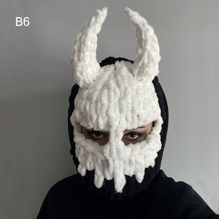 Strikket hue Funny Horns B6 B6