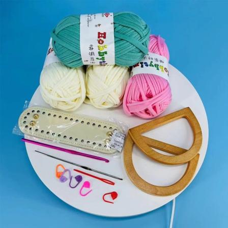 Tee-se-itse käsintehty laukku Retrotyylinen käsilaukun ompeleminen ompelutyökaluilla PU-nahkapohjainen virkattu kahvalaukkujen tekeminen 