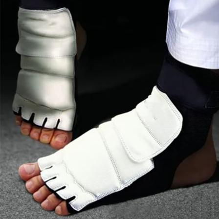 1 Pari Taekwondo-Jalkasuojat Hengitt v t Mukavat Liukumattomat Karate-Nyrkkeilyharjoittelujalkasuojat Harjoitteluun Musta ja Valkoinen V rilohko