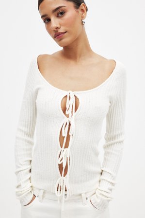 NA-KD - Strikket cardigan med knytedetaljer - Cardigan - OffHvit - L (EU 42-44)