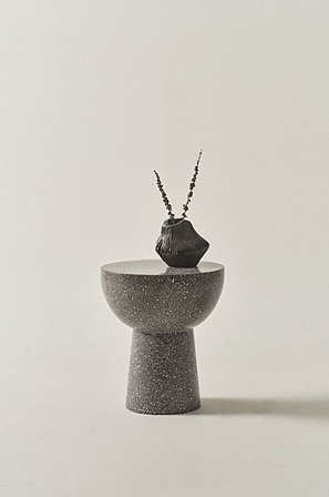 Jotex - Stolik Średnica 35 Cm Ciemnoszare lastryko - BALIS - Kup Stoliki salonowe i stołki firmy Jotex