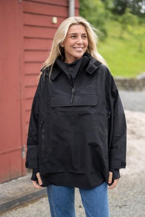 Voss Poncho Black M