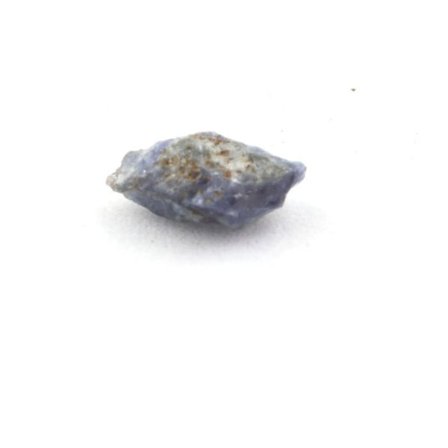 Kivet ja mineraalit. Benitoite. 0,705 ct. San Benito Co., Kalifornia, Yhdysvallat.