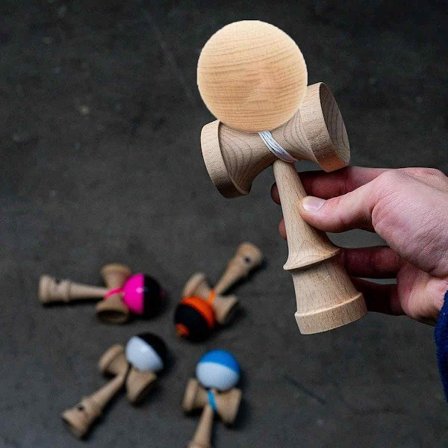 Japansk Tradisjonell Leke Bambushåndtak Ball Kendama Barnesportspill (Tre)