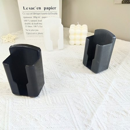 Kaukosäätimen seinäteline TV:lle ja ilmastointilaitteelle