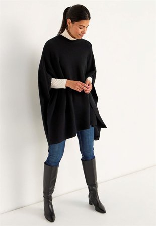 Cellbes of Sweden - Finstrikket poncho i svart for damer i størrelse
