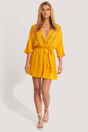 Trendyol Ribbon Accessory Detailed Dress - Kaftaner - Gul - EU 40