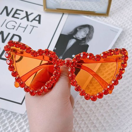 Fashion Rhinestone Heart Sunglasses Y2K Classic Diamond Decoration Sun Glasses UV400 Retro Women Gradients Eyewear Shades