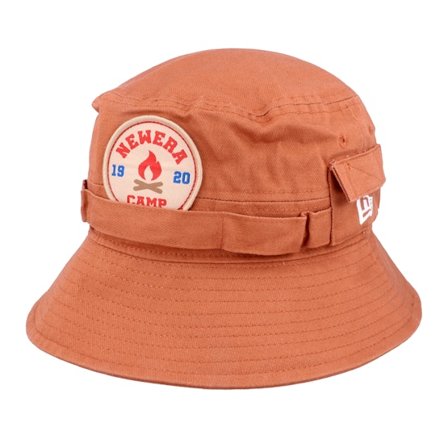 New Era - Oranje bucket Hoed - Camp Patch Adventure Rust Bucket @ Hatstore