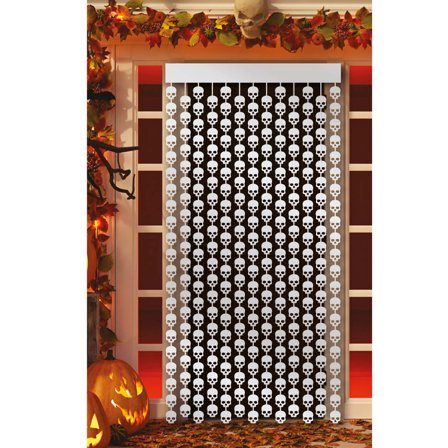 Dørforheng med Dødningehoder, 100x200 cm.