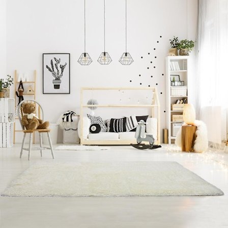 Pehmeä, korkeapaaluinen matto, Soft Shine -lankaa, olohuoneeseen ja makuuhuoneeseen