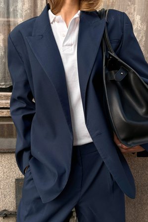 NA-KD Oversized omlottblazer - Figursydd kavaj - Navy - EU 42