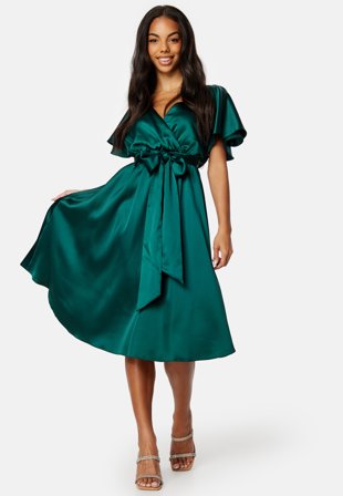Goddiva Flutter Sleeve Satin Midi Dress Green Klær