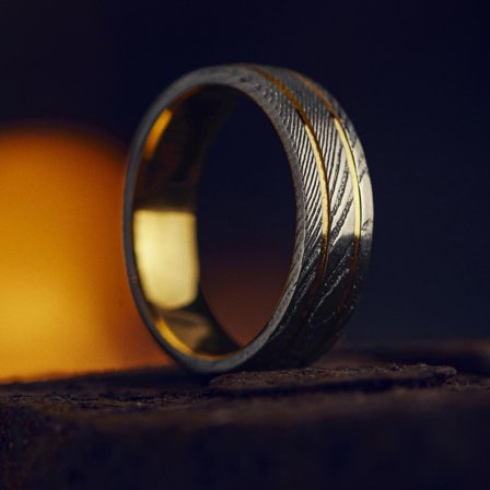 Fortis | Bague en acier Damas et en titane doré à double cannelure - 7 mm pour hommes - Bagues en acier