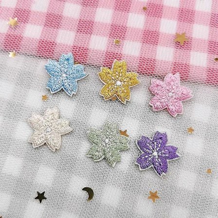 Set med 6 broderade små körsbärsblommor broderi klistermärke broderi patch tyg klistermärke liten blomma hand Ledger deco klistermärke