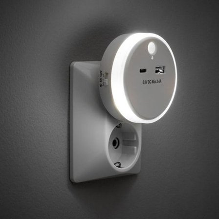 USB-oplader med indbygget natlys og bevægelsessensor