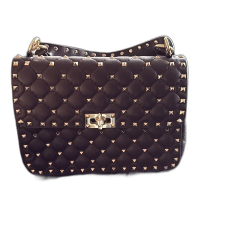 Vinröd handväska med guldnitar