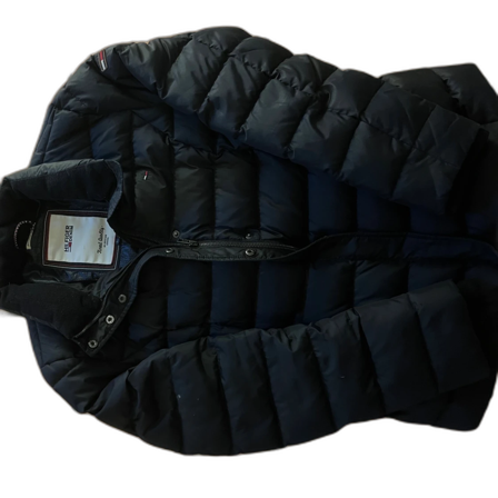 Svart pufferjacka från Tommy Hilfiger