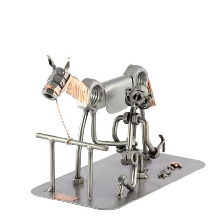 Hovslagare metallskulptur Dimensions (cm) [H/W/L] 15x23x12