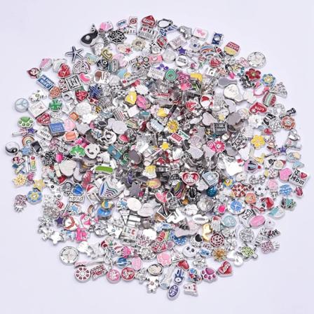 20/30 stk. Mere end 1000 stilarter Mini tilfældig blomst Havet dyr ord kors hjerte flydende charms passer til glas medaljon hals smykker Random 20Pcs