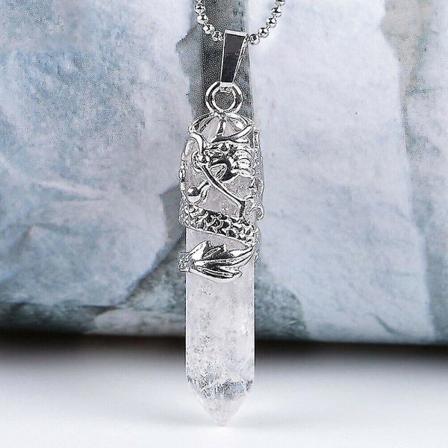 Luonnollinen heksagonaalinen kvartsikristalli Chakra Healing Point -riipus Lohikäärmekoriste Kaulakoru Kirkas kvartsi