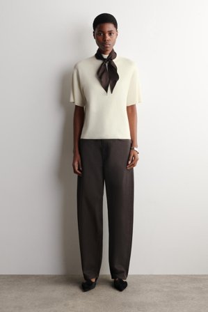 COS Women's T-Shirt In Lana Merino Con Dettaglio Sciarpa in Bianco