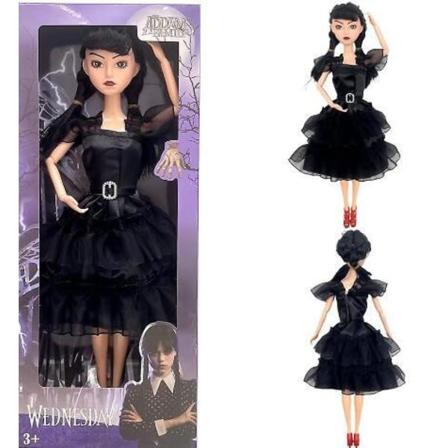 Blød Wednesday Adams bamse til børn Sort kjole Sari Black dress Sari