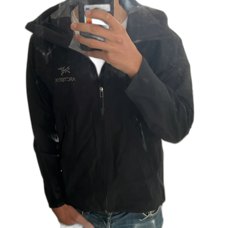 Svart Arc'teryx jacka Beta AR