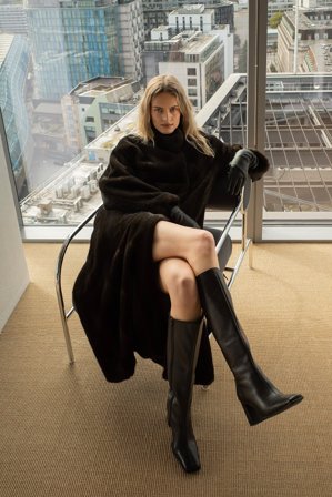 NA-KD - Kåpe i fuskepels - Kåper og jakker i fuskepels - Brun - EU 40