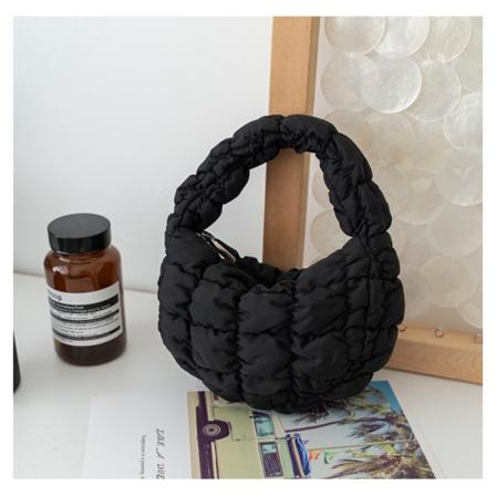 Ruudullinen olkalaukku Puffy käsilaukku MUSTA Black