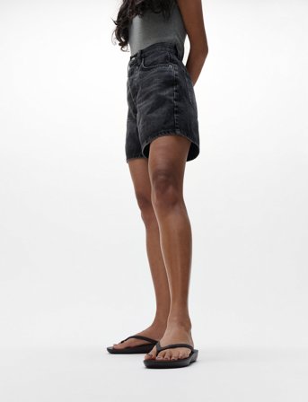 FitFlop Iqushion Ergonomic Flip-Flops - Black - 36