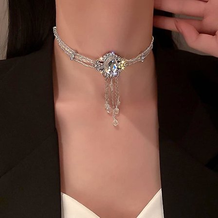 Flerskiktat halsband med pärlor, strass och tofsar, delikat pärlhalsband, festtillbehör för kvinnor och flickor