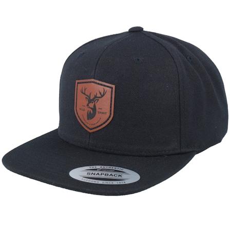 Wild Spirit - Schwarz snapback Cap - Brown Deer Shield Patch Black Snapback @ Hatstore
