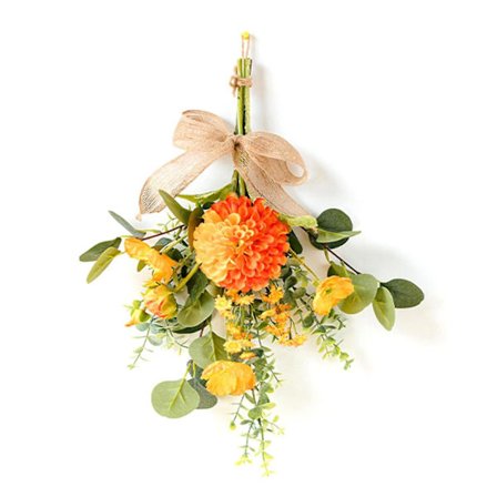 Hengende kunstige roser og tulipaner i plast, hjemmedekorasjon til bryllup