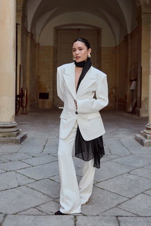 Tsutsumi Hoang x NA-KD Straight Suit Pants - Raka byxor - Vit - EU 32